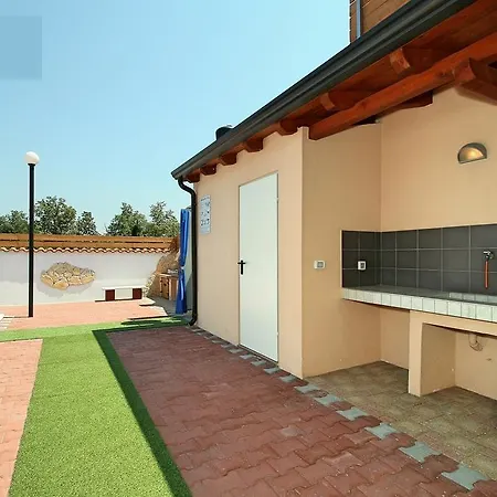 Katy Villa Kaštel