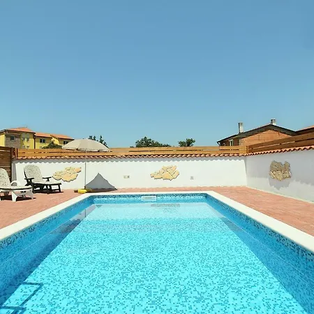 Villa Katy Kaštel